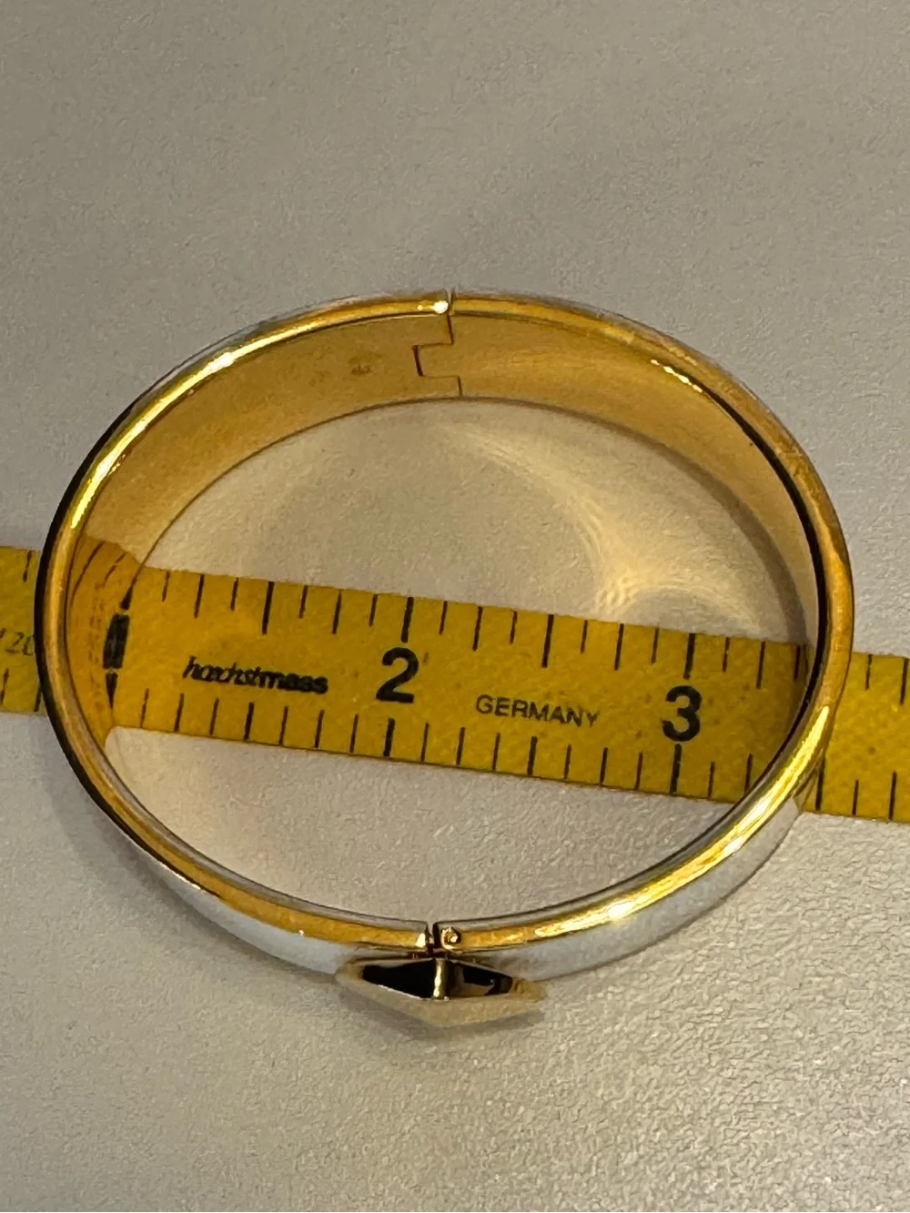 kate spade Heritage Spade Wide Enamel Bangle in Off White with Gold Accents - Picture 9 of 9